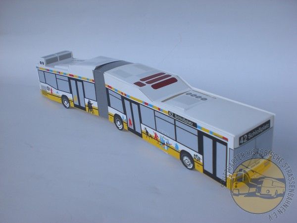 Bastelbogen "Bus O 405 GNDE" für Kinder
